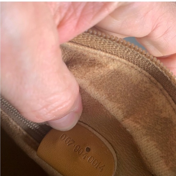 VINTAGE GUCCI CROSS BODY - Picture 6 of 7